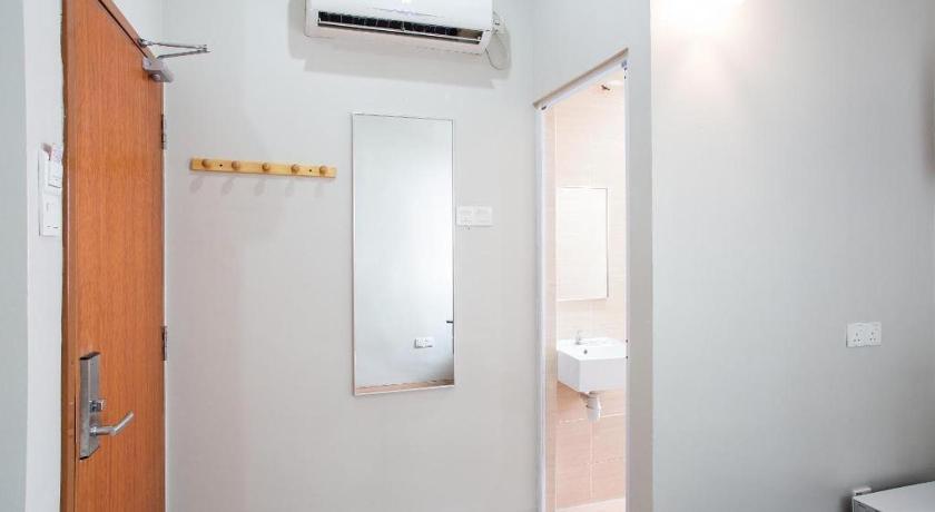 Moment Hotel - image 16
