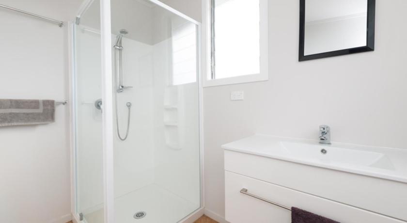 Image of 3 Bedroom Bungalow 2