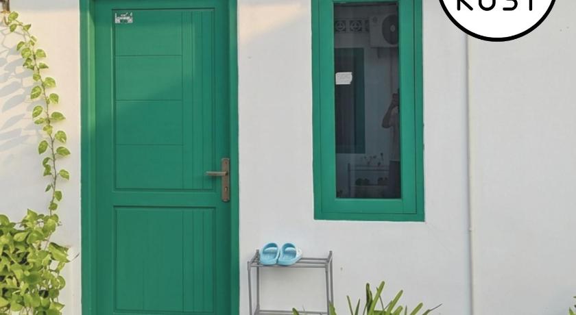 Tampilan 818 Kost Mas Ncun