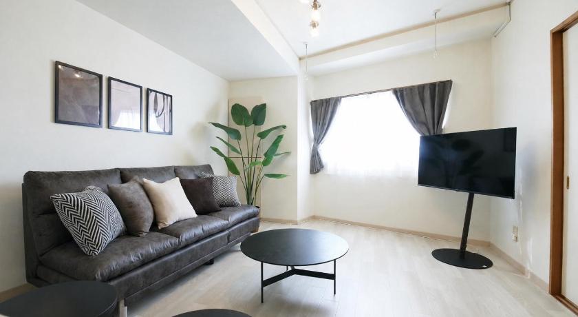 Fujimi apartment 202