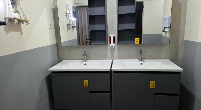 Aruna Hostel - image 31