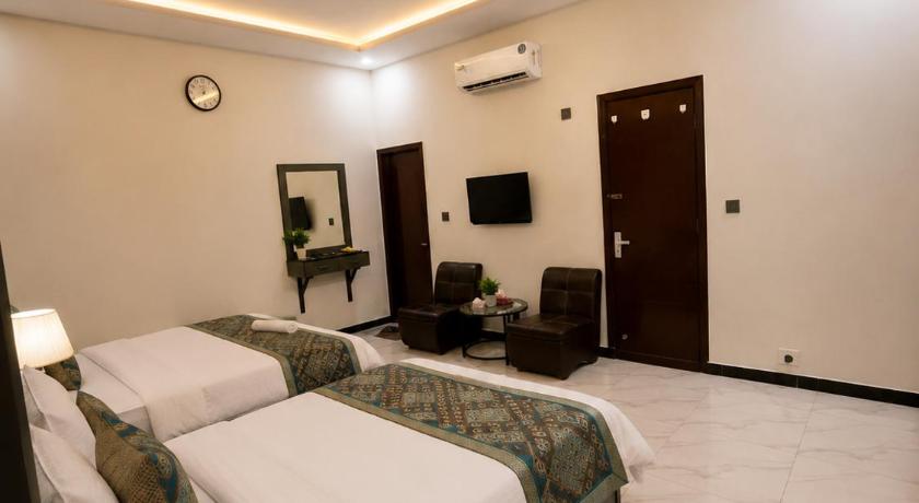 Galaxy Inn Guest House - image 9