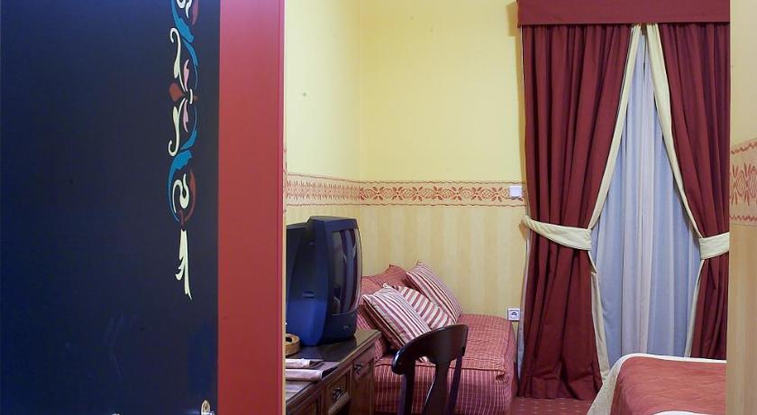 Image of Triple Room 3