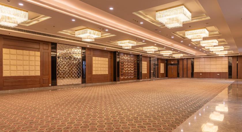 HOTEL LE AMRITAM - image 42