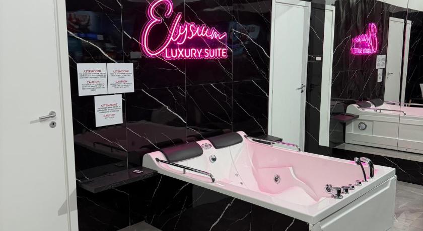Elysium Luxury Suite