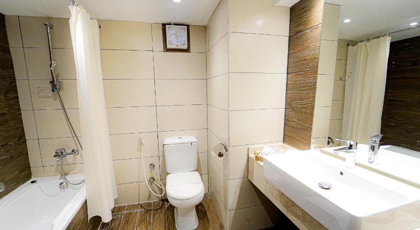Image of One Bedroom Junior Suite 11