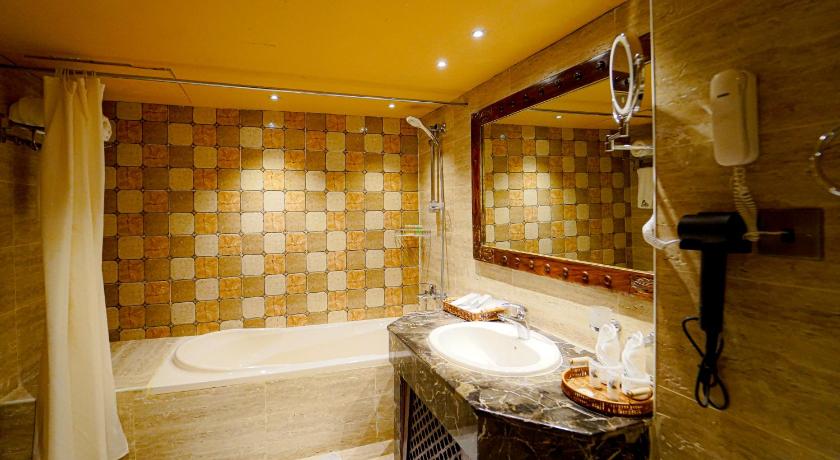 Image of One Bedroom Julphar Suite 4