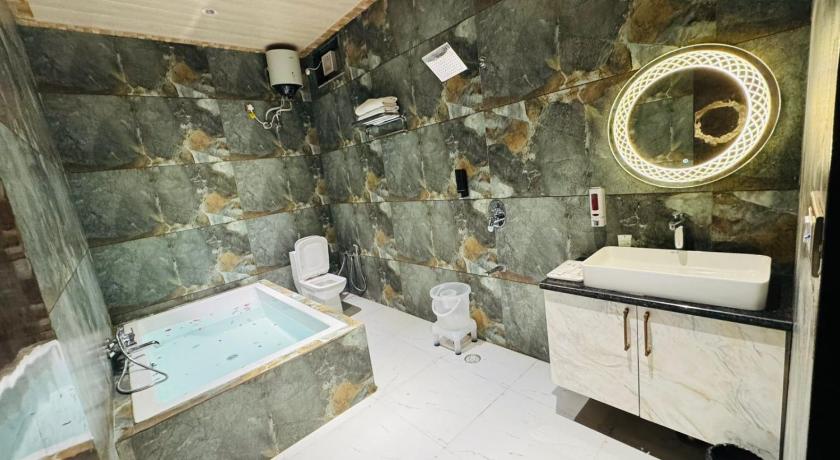 Hotel Mitra Inn - image 11