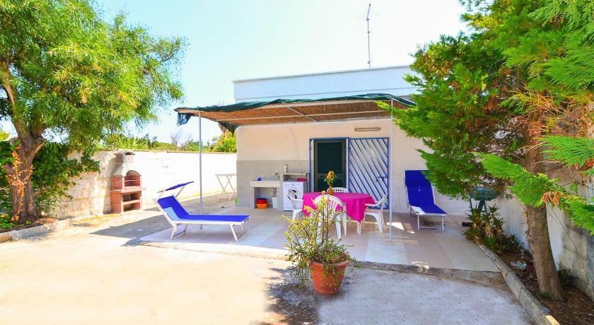 Casa Giuditta con piscina a 110 mt dalla spiaggia di Punta Prosciutto