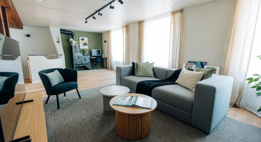 Foto de Grand Host Central Suite 1 -120 sqm Free Parking & near Congress Centre - Reserva con descuento Agoda