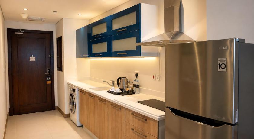 Al Mansour Suites Hotel - image 8