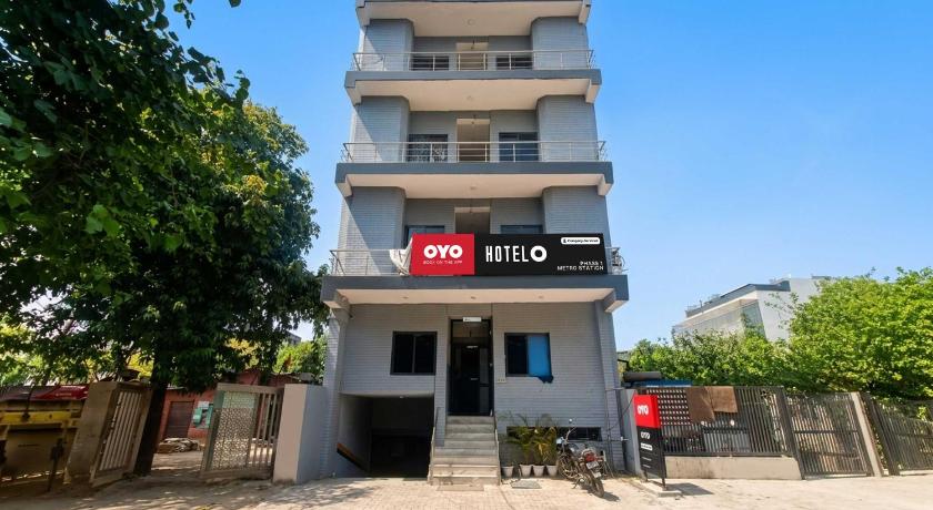 Hotel O DLF Phase 1 Metro Station Gurugram - image 13