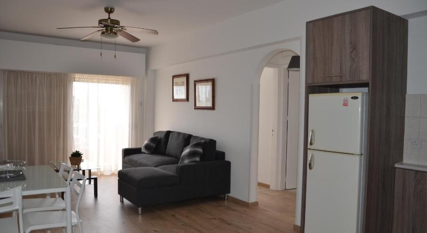 Surf &amp; Sun Holiday Apartments — Hotel in Limassol