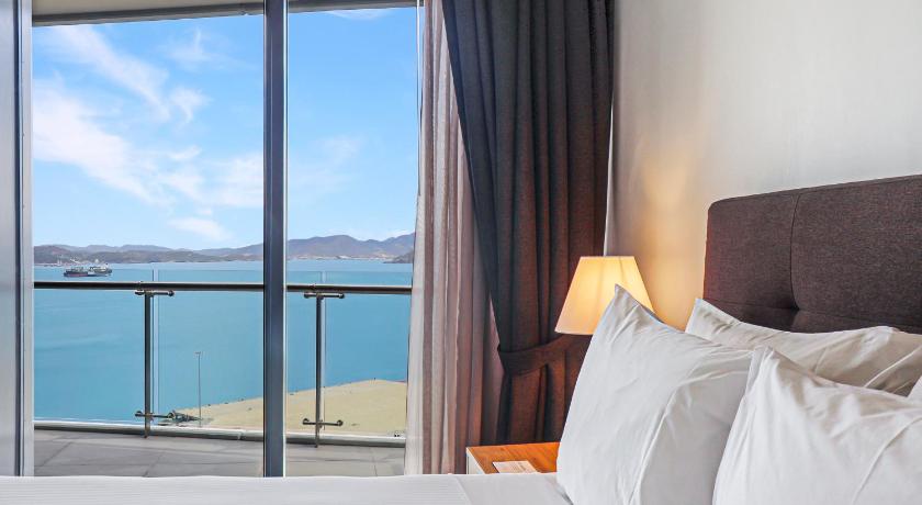 รูปของ2 Queen Beds 2 Bedroom Suite High Floor 0