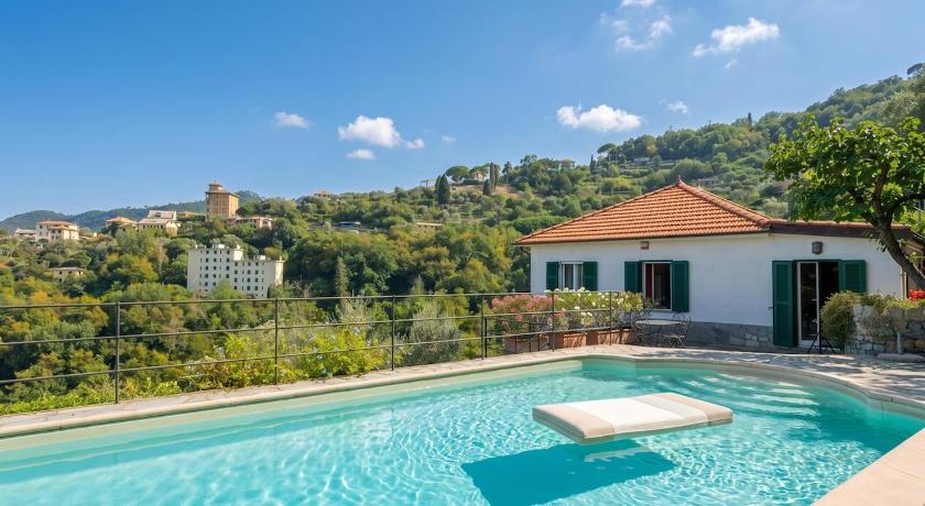 Villa with Pool e Jacuzzi Free Parking AC