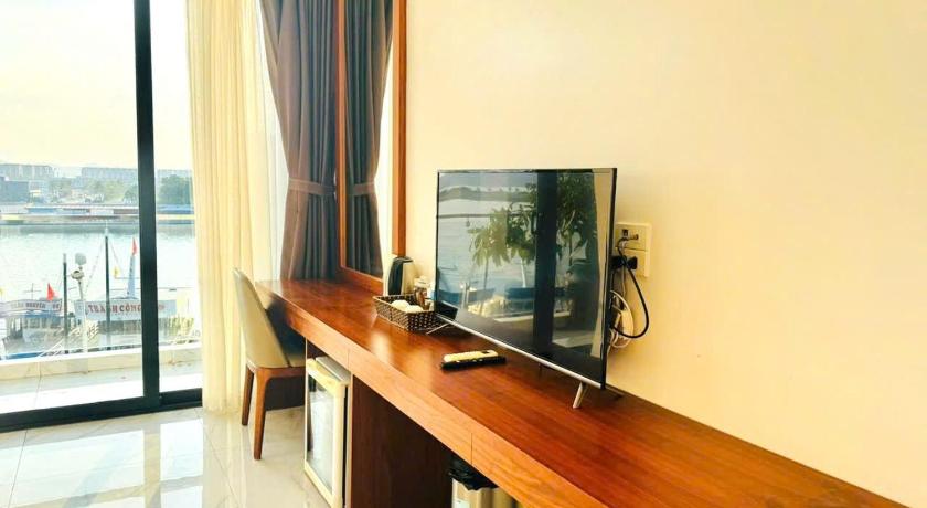 Ha Long Land Hotel - image 15