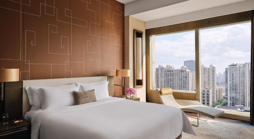 Image of Executive Suite 4