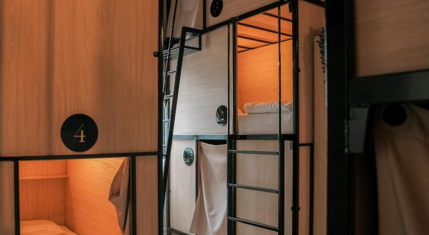 Ágy egy 8 ágyas női hálóteremben, en-suite fürdőszobával (Bed in 8-Bed Female Dorm Ensuite) fotója 1
