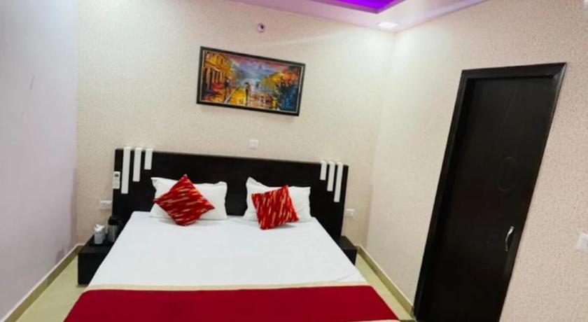 HOTEL ROYAL ORBIT - image 2
