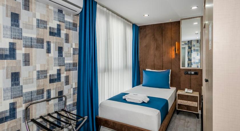 Image of Standard Single Room 4