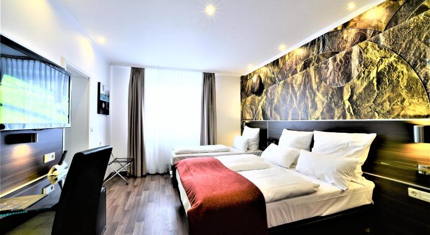 Ascot Hotel — Hotel in Remscheid