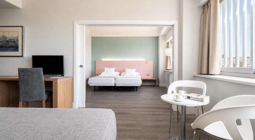 Image of Family Suite 4 Adults 0