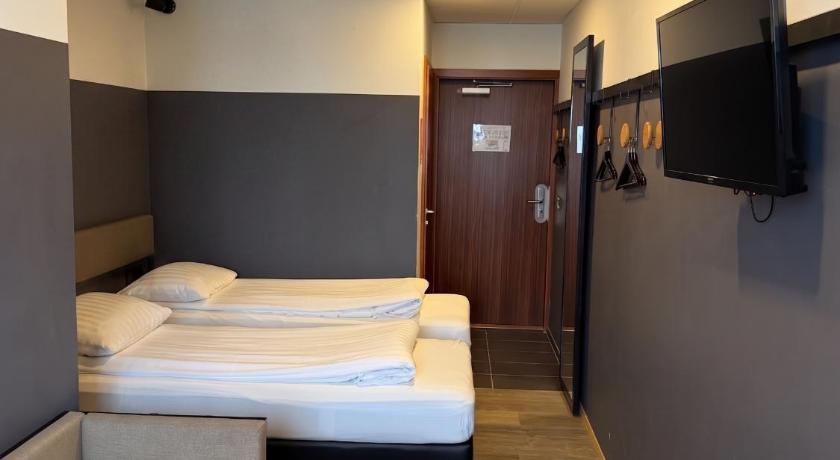 Image of Triple Room 7
