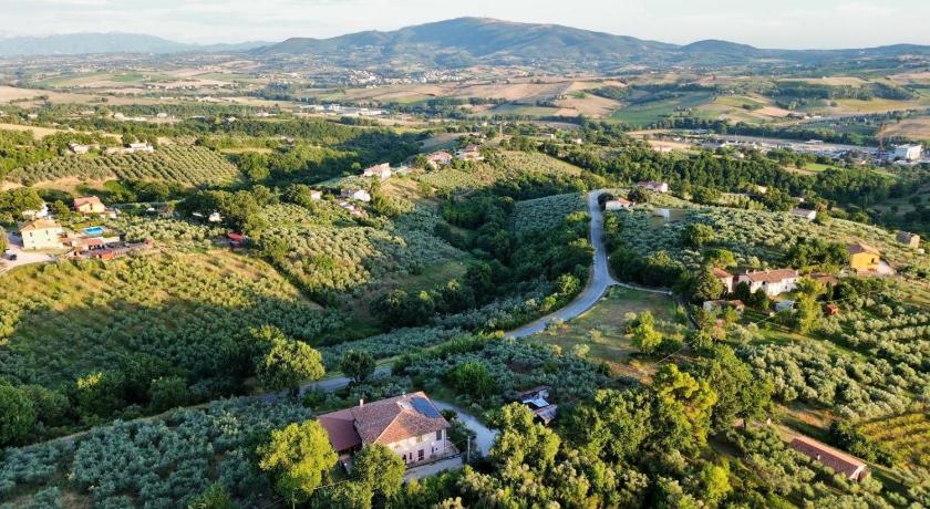 Locazione Turistica Spaccarotella Vista su Gualdo Cattaneo