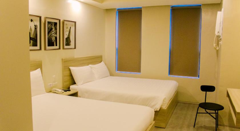 Image of Deluxe Room 9