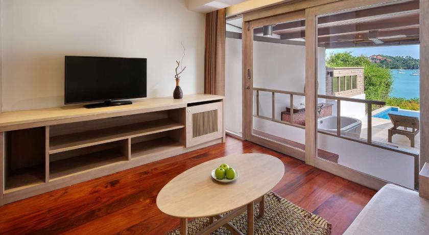 Image of Seaview Hillside Pool Suite 0