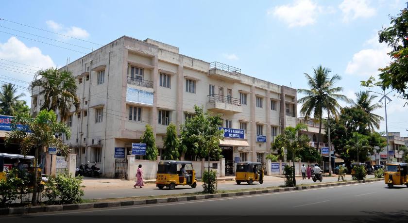 Super OYO Hotel O Pydithalli Ammavari Temple Vizianagaram - image 12