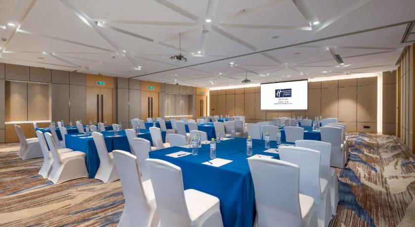 Holiday Inn Express Qingdao Chengyang Central By IHG - image 13