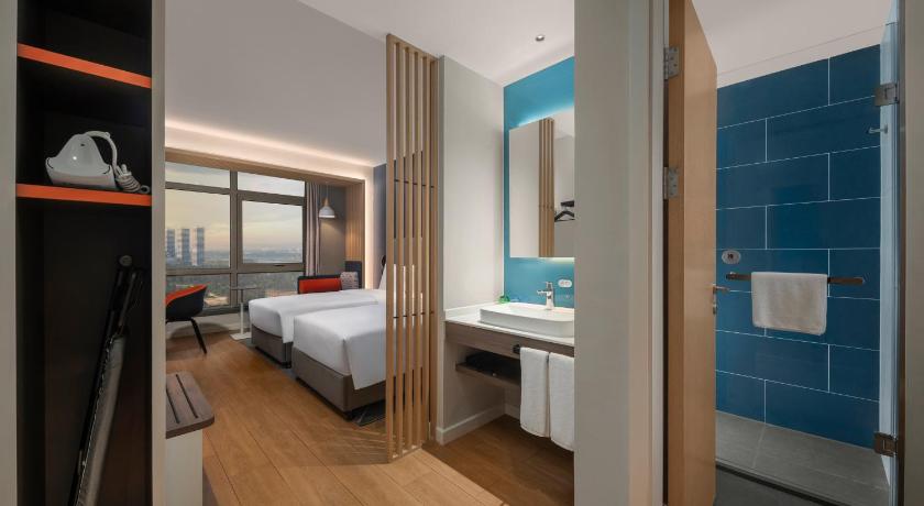 Image of Standard Twin Room with Two Twin Beds 1