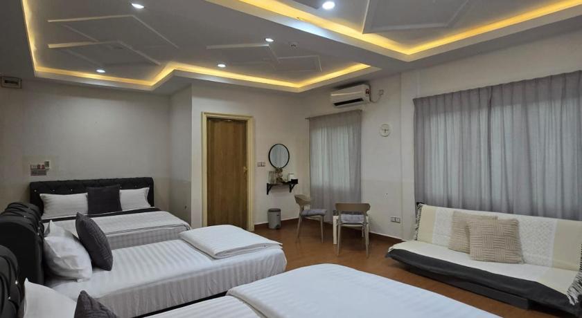 Image of Family Room with Balcony 9