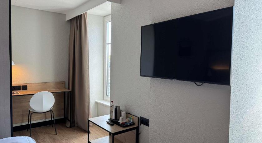 Image of Comfort room with 1 double bed 5