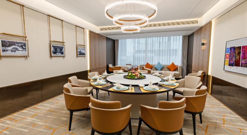 Golden Eagle Summit Hotel Downtown - image 4