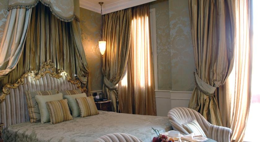 Image of Superior Room 6