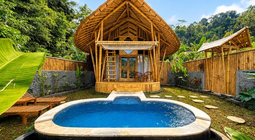 Tampilan Hideaway Bamboo House