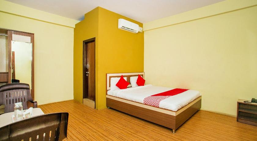 Hotel O by OYO Alankar Residency - image 2