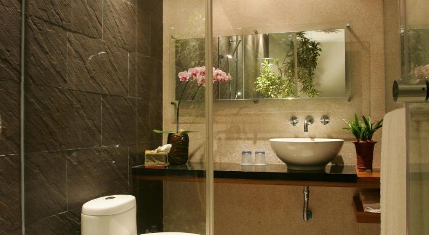 Image of Double (no window) 2