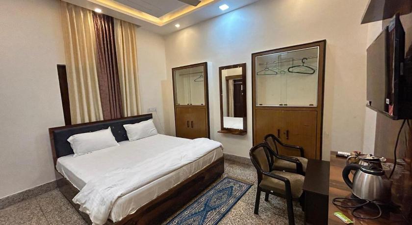 Kalash Guest House - image 3