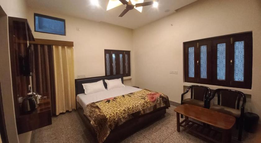Kalash Guest House - image 32