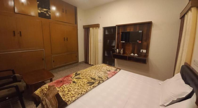 Kalash Guest House - image 27