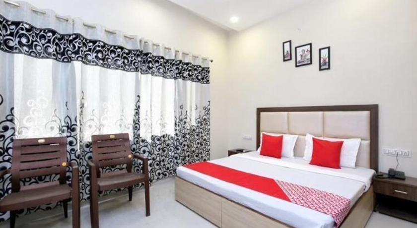 Amritsar view hotel near golden temple - image 2
