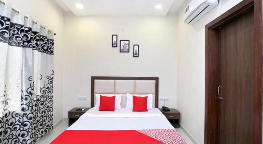 Amritsar view hotel near golden temple - image 7