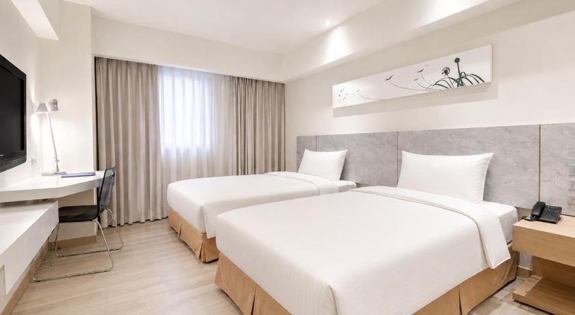 Image of Twin Room with Bathtub 0