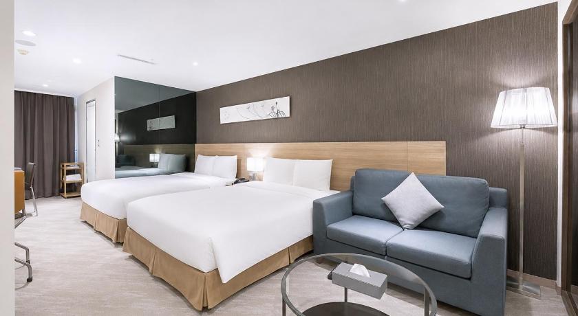 Image of Deluxe Quadruple Room - Non-Smoking 0