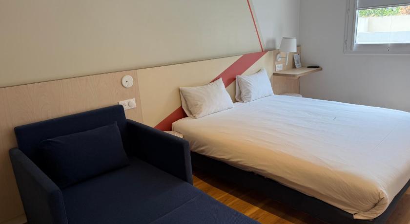 Image of Accessible King Room 0