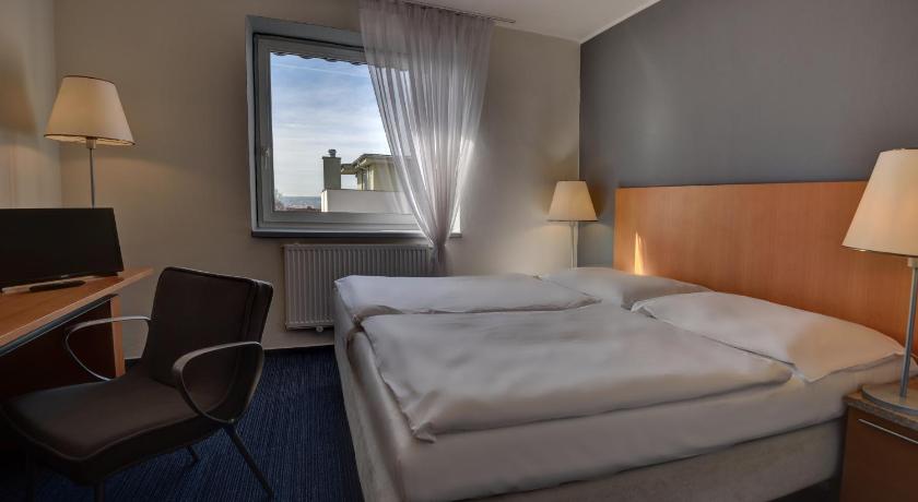 Image of Triple Room 0