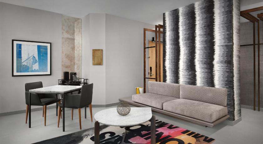 Image of Empire Suite 1